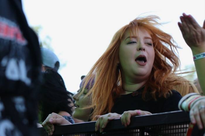 Festival Rock for People se v první den těšil slunečnému počasí, hráli Enter Shikari nebo The Kooks