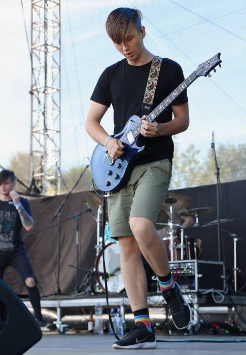 Festival Rock for People se v první den těšil slunečnému počasí, hráli Enter Shikari nebo The Kooks