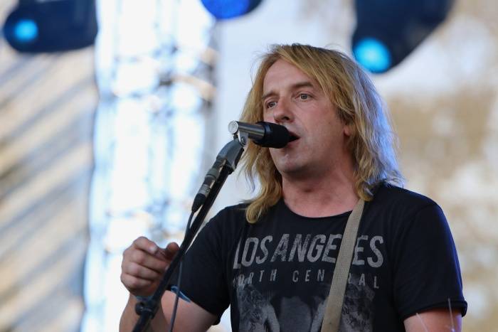 Festival Rock for People se v první den těšil slunečnému počasí, hráli Enter Shikari nebo The Kooks