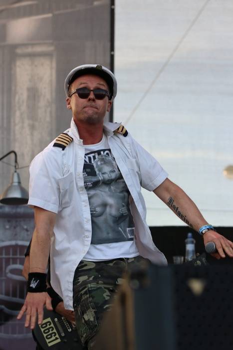 Festival Rock for People se v první den těšil slunečnému počasí, hráli Enter Shikari nebo The Kooks