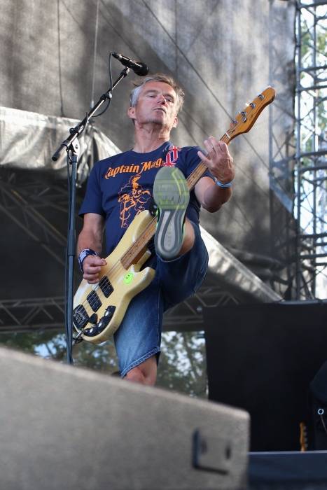 Festival Rock for People se v první den těšil slunečnému počasí, hráli Enter Shikari nebo The Kooks