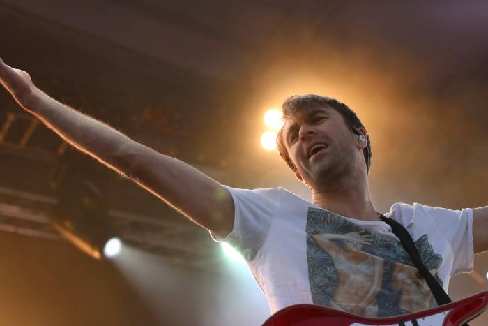 Festival Rock for People se v první den těšil slunečnému počasí, hráli Enter Shikari nebo The Kooks