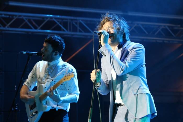 Festival Rock for People se v první den těšil slunečnému počasí, hráli Enter Shikari nebo The Kooks