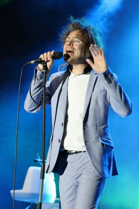 Festival Rock for People se v první den těšil slunečnému počasí, hráli Enter Shikari nebo The Kooks