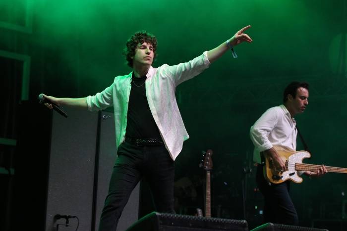 Festival Rock for People se v první den těšil slunečnému počasí, hráli Enter Shikari nebo The Kooks