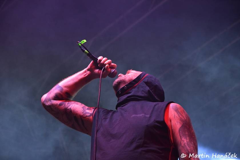 Rock For JK Manětín: O pořádný kotel se postarali Krucipüsk, Alkehol, Trautenberk a další