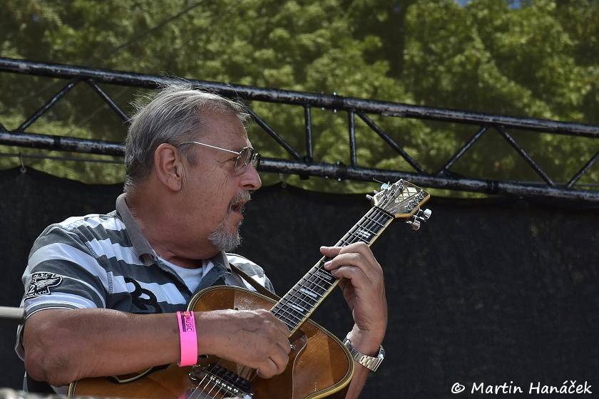 Pekelný ostrov Holýšov: Pod kotlem přikládali Uriah Heep, Alkehol, Chinaski nebo Horkýže slíže