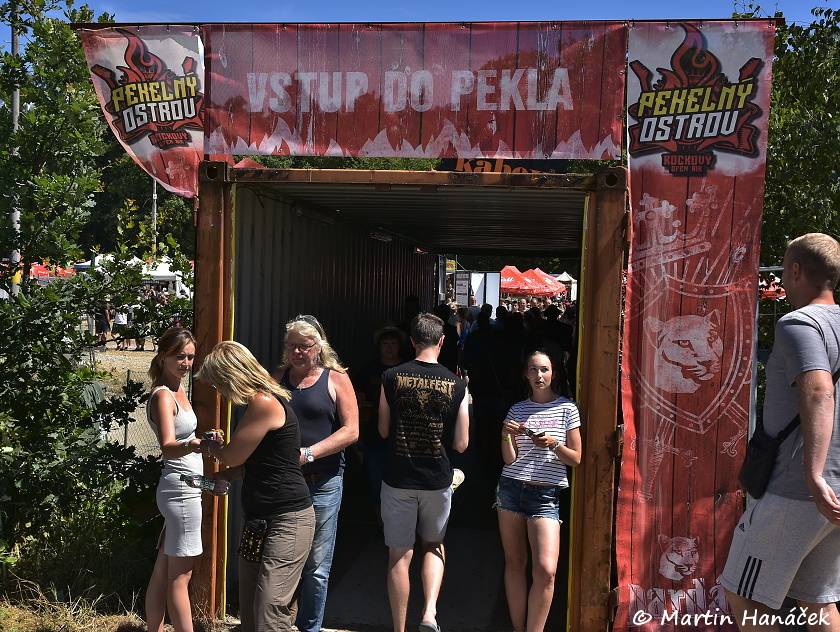 Pekelný ostrov Holýšov: Pod kotlem přikládali Uriah Heep, Alkehol, Chinaski nebo Horkýže slíže