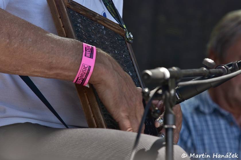 Pekelný ostrov Holýšov: Pod kotlem přikládali Uriah Heep, Alkehol, Chinaski nebo Horkýže slíže