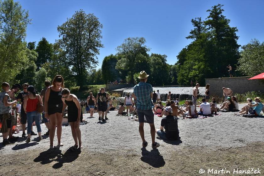 Pekelný ostrov Holýšov: Pod kotlem přikládali Uriah Heep, Alkehol, Chinaski nebo Horkýže slíže