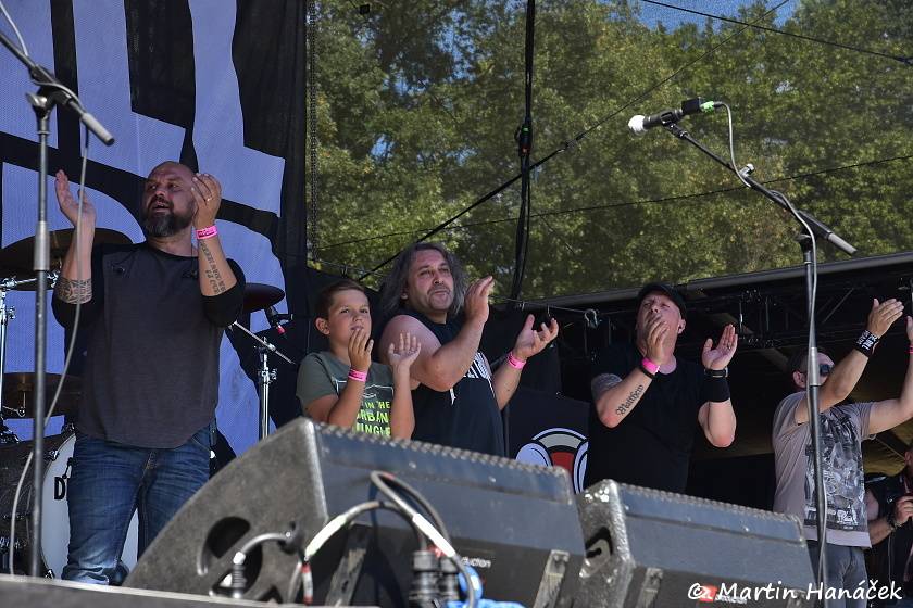 Pekelný ostrov Holýšov: Pod kotlem přikládali Uriah Heep, Alkehol, Chinaski nebo Horkýže slíže