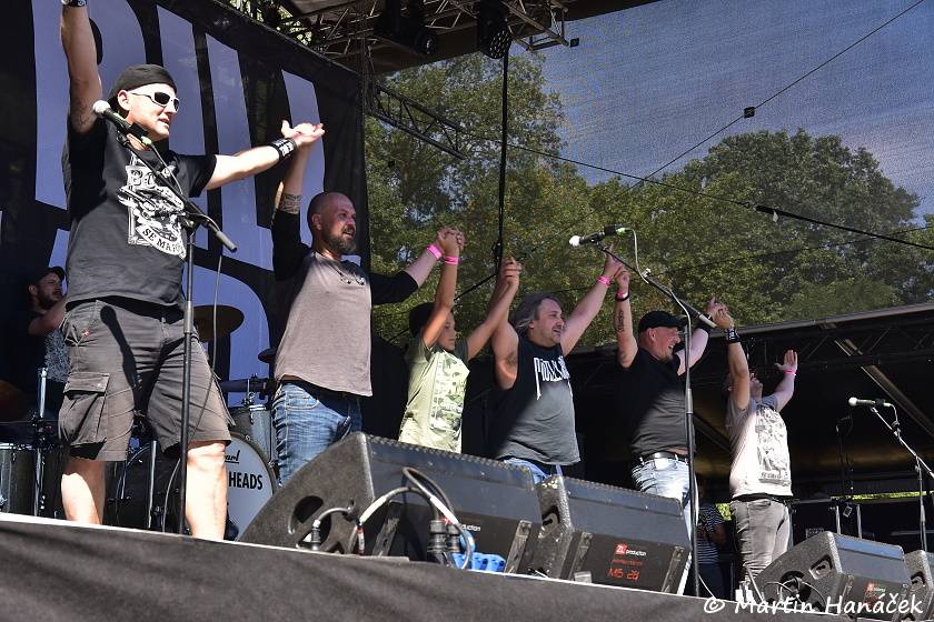 Pekelný ostrov Holýšov: Pod kotlem přikládali Uriah Heep, Alkehol, Chinaski nebo Horkýže slíže