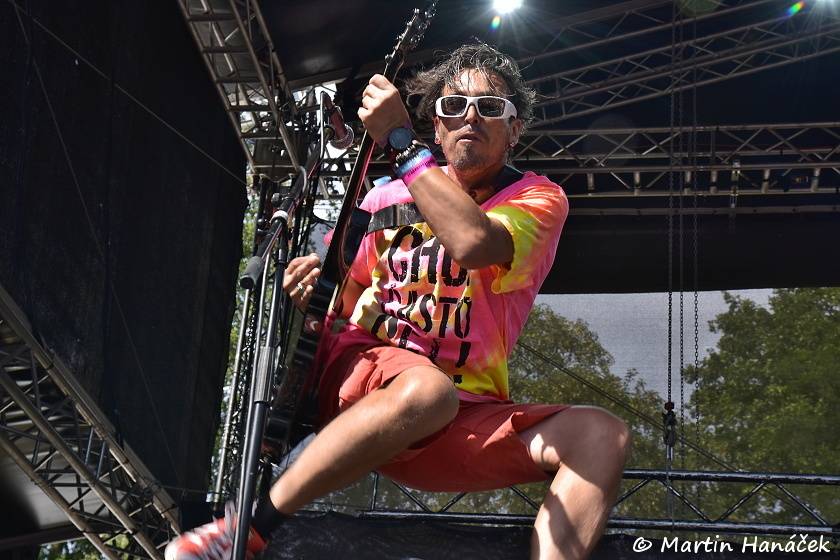 Pekelný ostrov Holýšov: Pod kotlem přikládali Uriah Heep, Alkehol, Chinaski nebo Horkýže slíže