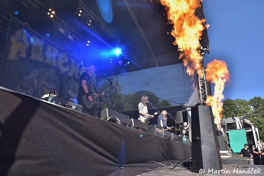 Pekelný ostrov Holýšov: Pod kotlem přikládali Uriah Heep, Alkehol, Chinaski nebo Horkýže slíže