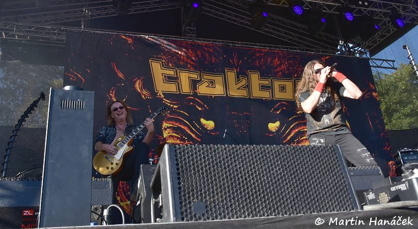 Pekelný ostrov Holýšov: Pod kotlem přikládali Uriah Heep, Alkehol, Chinaski nebo Horkýže slíže