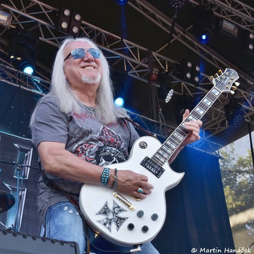 Pekelný ostrov Holýšov: Pod kotlem přikládali Uriah Heep, Alkehol, Chinaski nebo Horkýže slíže