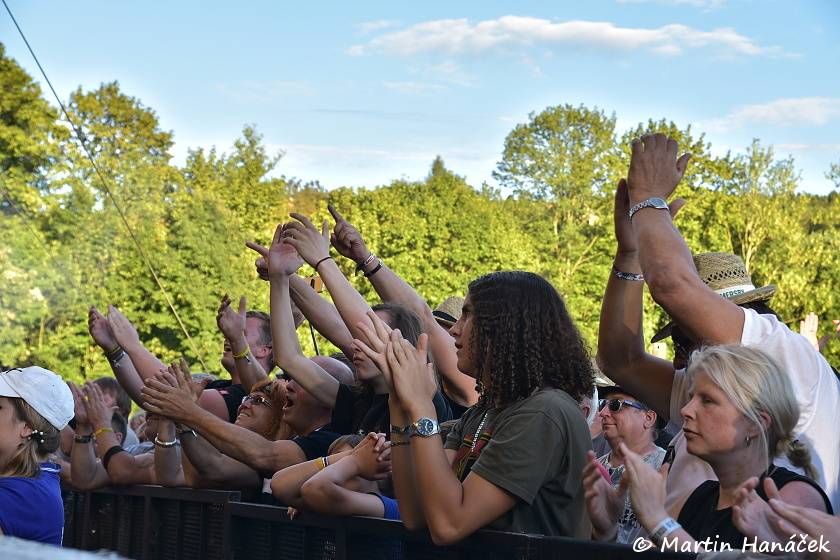 Pekelný ostrov Holýšov: Pod kotlem přikládali Uriah Heep, Alkehol, Chinaski nebo Horkýže slíže