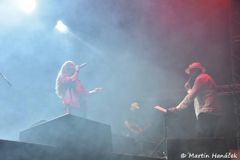 Pekelný ostrov Holýšov: Pod kotlem přikládali Uriah Heep, Alkehol, Chinaski nebo Horkýže slíže