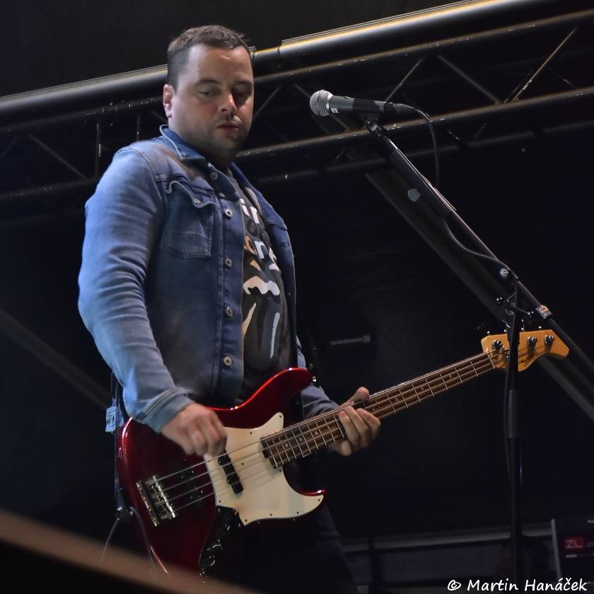 Pekelný ostrov Holýšov: Pod kotlem přikládali Uriah Heep, Alkehol, Chinaski nebo Horkýže slíže