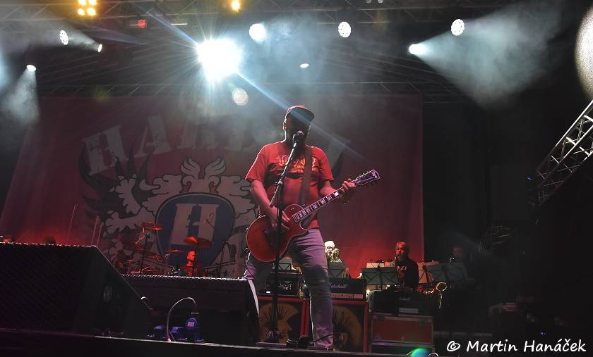 Pekelný ostrov Holýšov: Pod kotlem přikládali Uriah Heep, Alkehol, Chinaski nebo Horkýže slíže