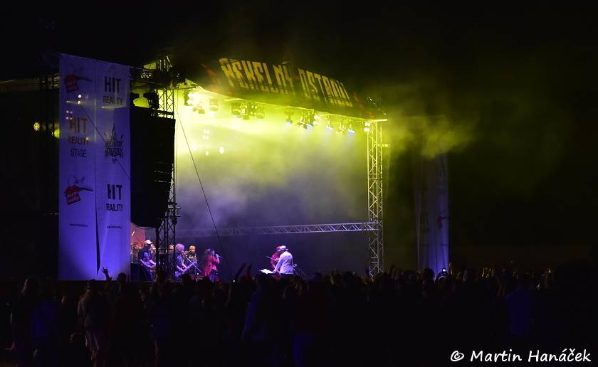 Pekelný ostrov Holýšov: Pod kotlem přikládali Uriah Heep, Alkehol, Chinaski nebo Horkýže slíže