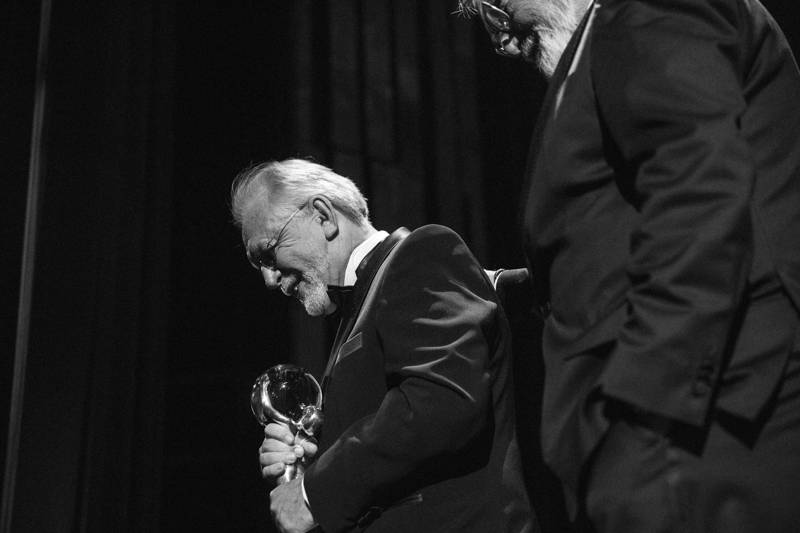 Závěr MFF Karlovy Vary: Hráli a zpívali Tomáš Klus a Richard Müller, ceny získali Jaromír Hanzlík i Robert Pattinson