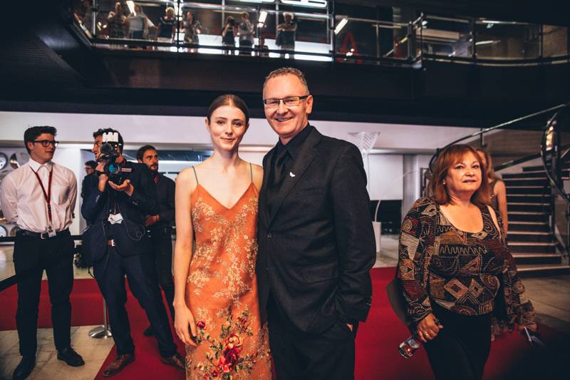 Závěr MFF Karlovy Vary: Hráli a zpívali Tomáš Klus a Richard Müller, ceny získali Jaromír Hanzlík i Robert Pattinson