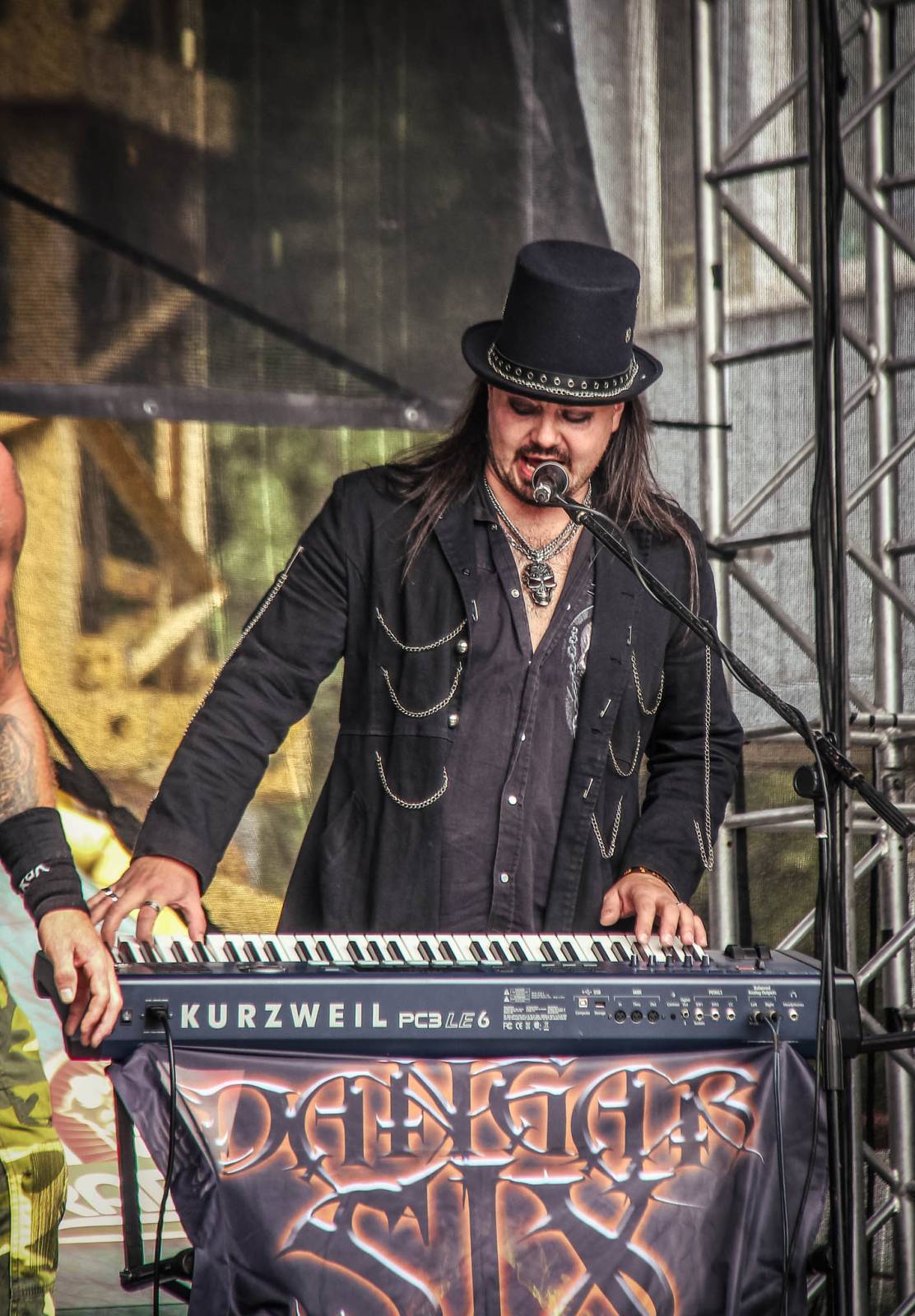 Druhý den Masters Of Rock si podmanila speciální sestava Helloween, metalisty bavili i Arch Enemy nebo Turisas