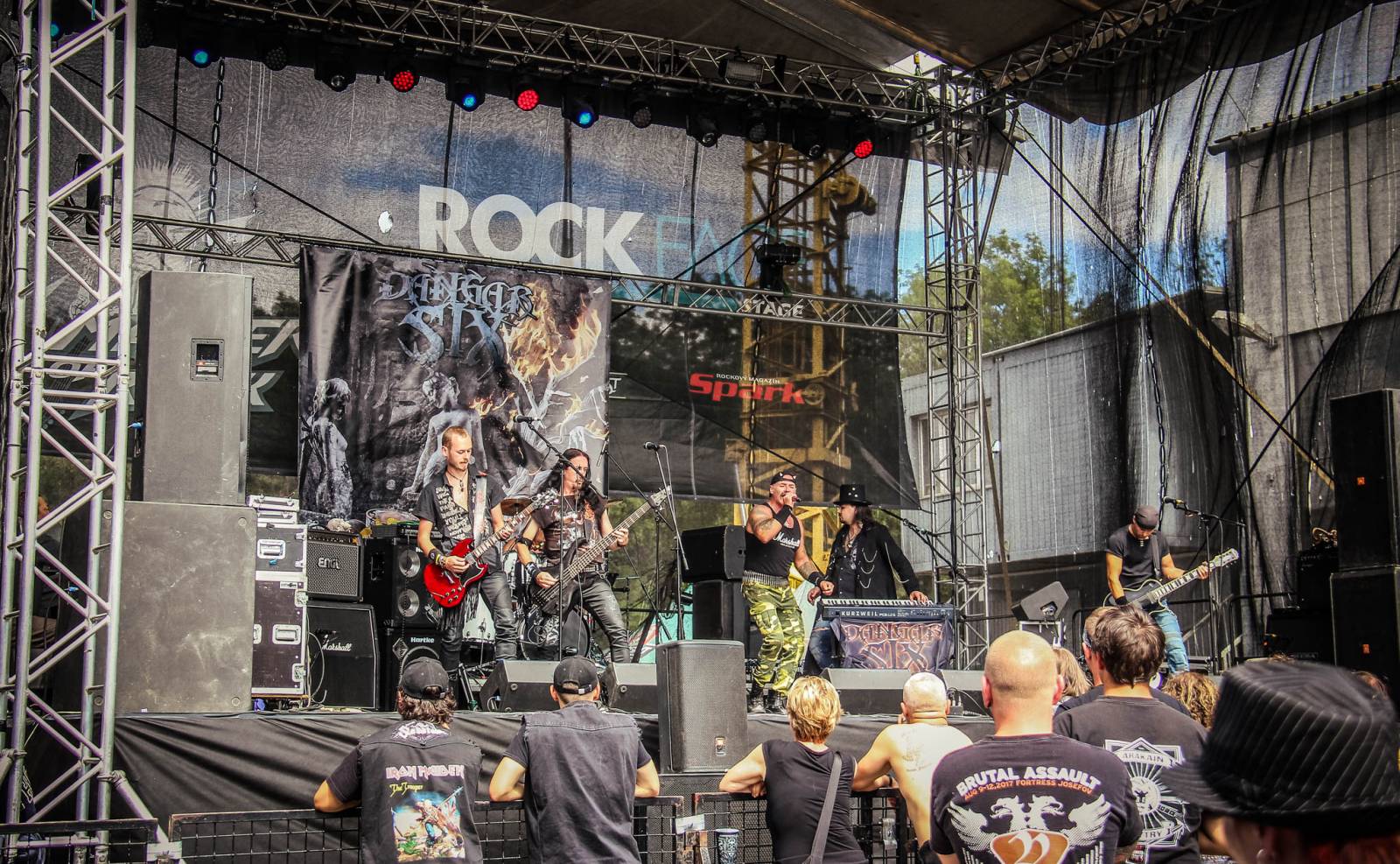 Druhý den Masters Of Rock si podmanila speciální sestava Helloween, metalisty bavili i Arch Enemy nebo Turisas