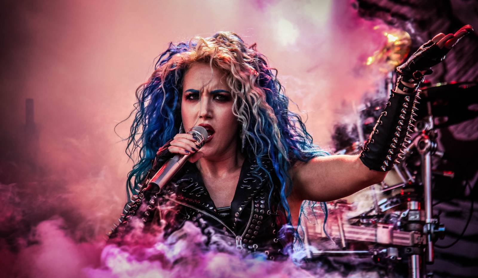 Druhý den Masters Of Rock si podmanila speciální sestava Helloween, metalisty bavili i Arch Enemy nebo Turisas