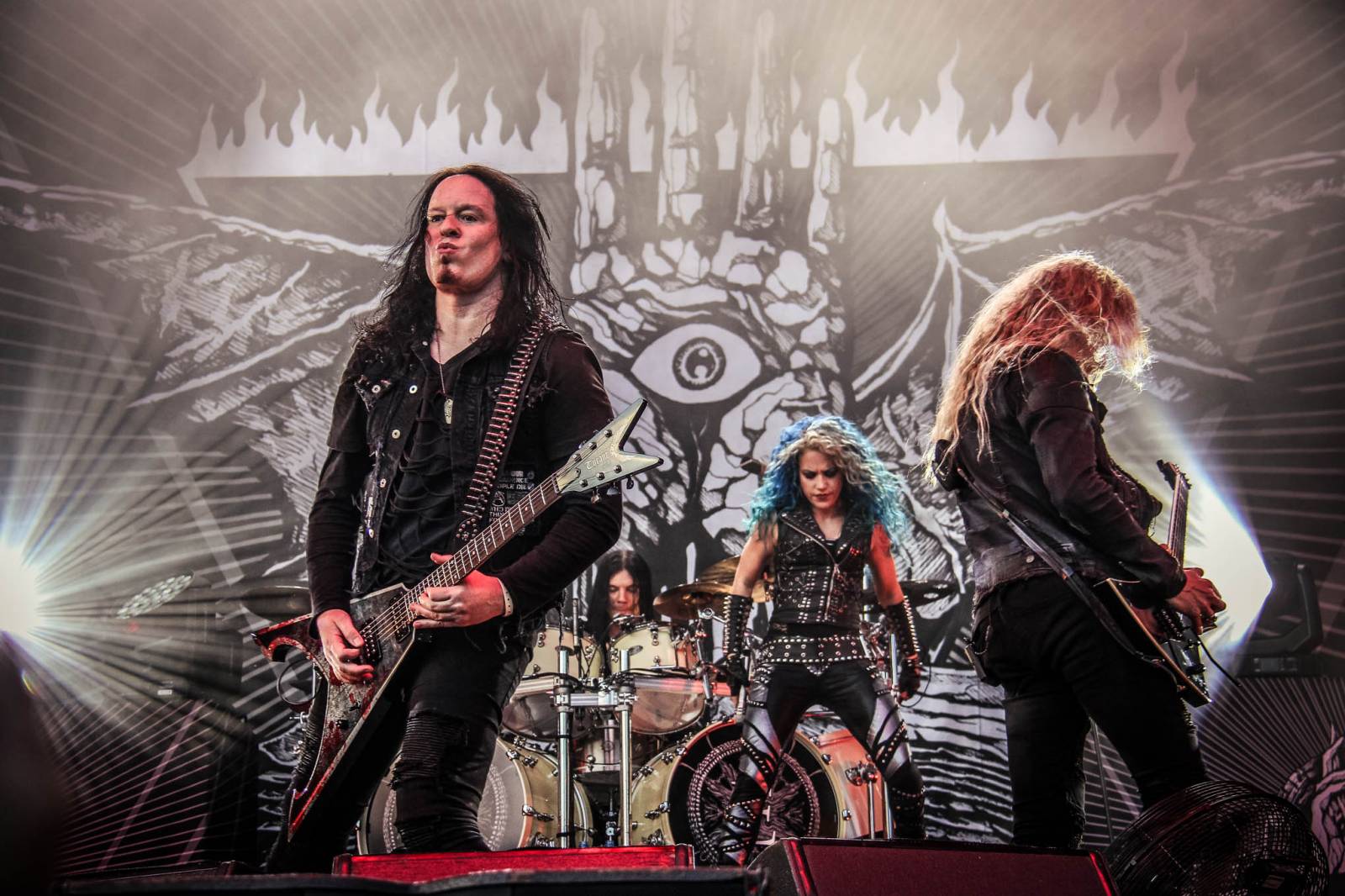 Druhý den Masters Of Rock si podmanila speciální sestava Helloween, metalisty bavili i Arch Enemy nebo Turisas