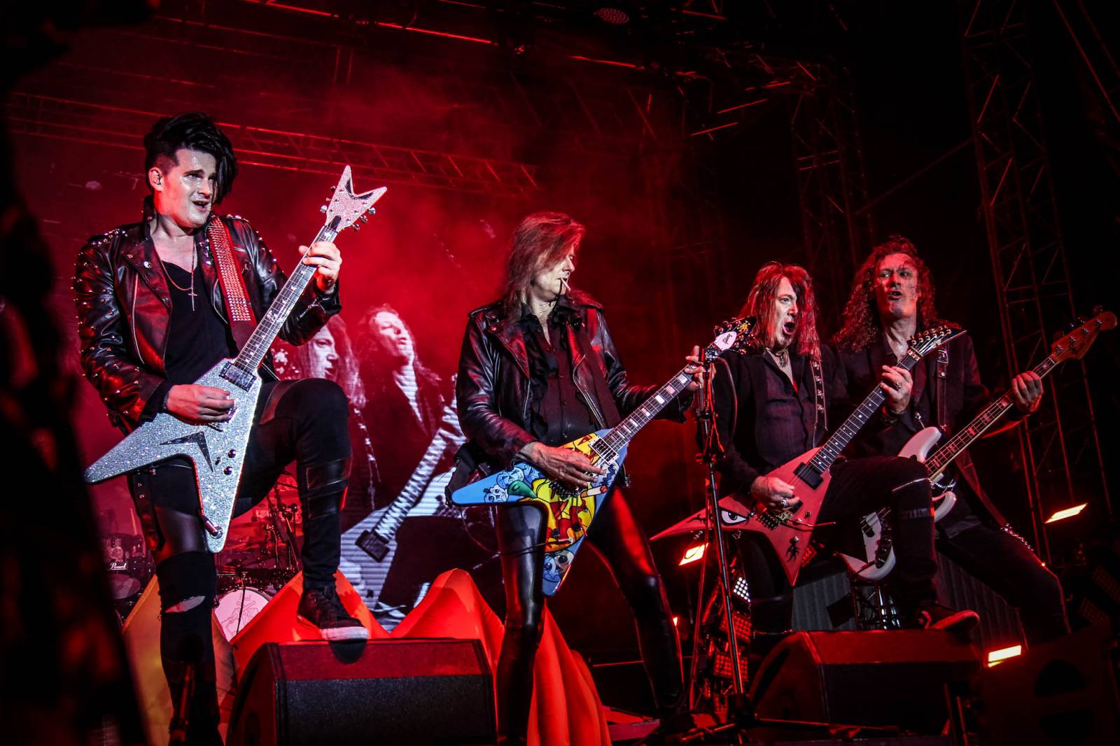 Druhý den Masters Of Rock si podmanila speciální sestava Helloween, metalisty bavili i Arch Enemy nebo Turisas