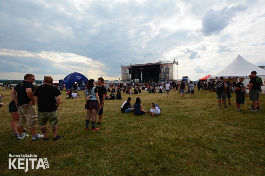 První den Mighty Sounds: V Táboře to rozbalili Zebrahead, Fast Food Orchestra nebo Queens Of Everything