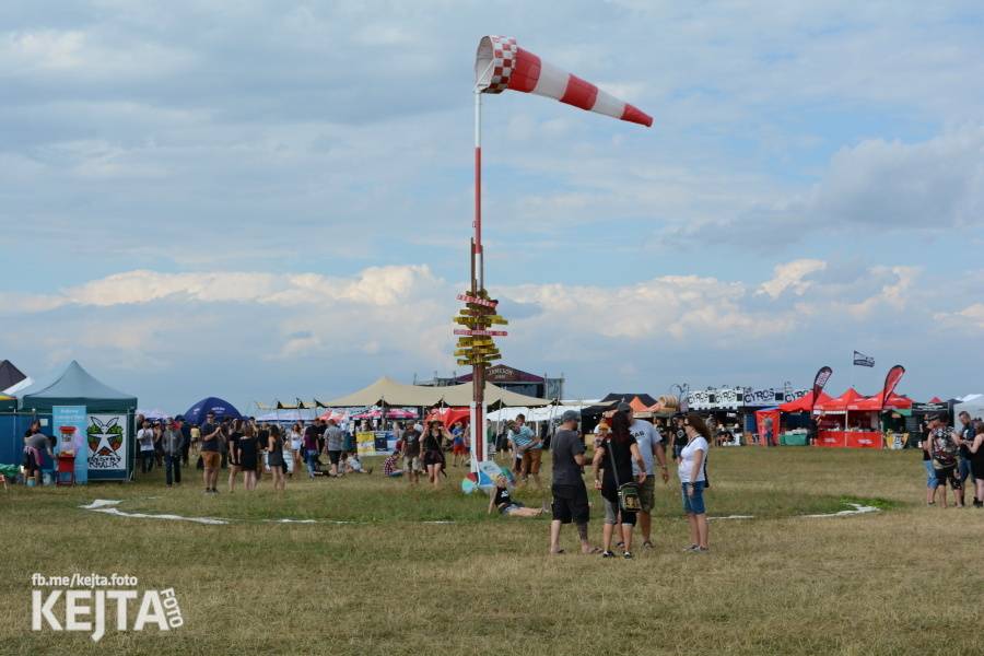 První den Mighty Sounds: V Táboře to rozbalili Zebrahead, Fast Food Orchestra nebo Queens Of Everything