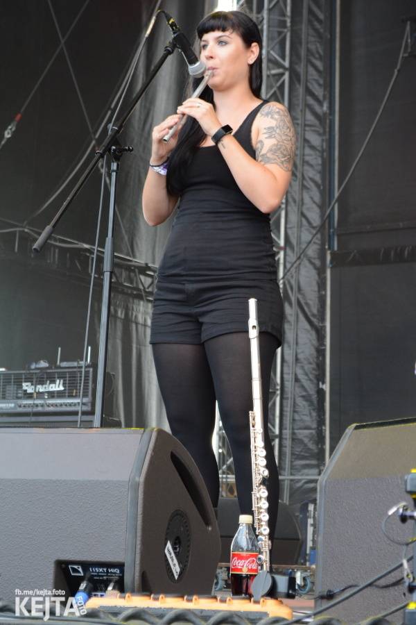 První den Mighty Sounds: V Táboře to rozbalili Zebrahead, Fast Food Orchestra nebo Queens Of Everything