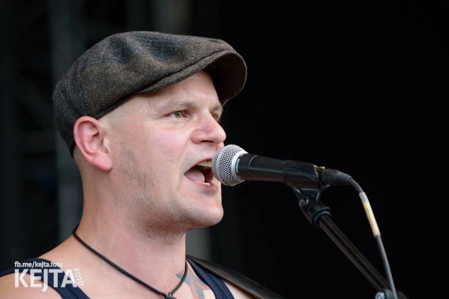 První den Mighty Sounds: V Táboře to rozbalili Zebrahead, Fast Food Orchestra nebo Queens Of Everything