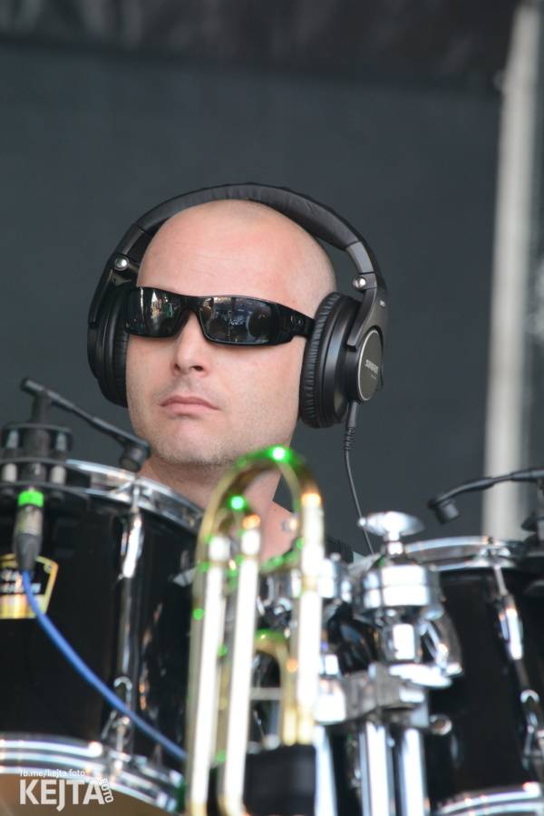 První den Mighty Sounds: V Táboře to rozbalili Zebrahead, Fast Food Orchestra nebo Queens Of Everything