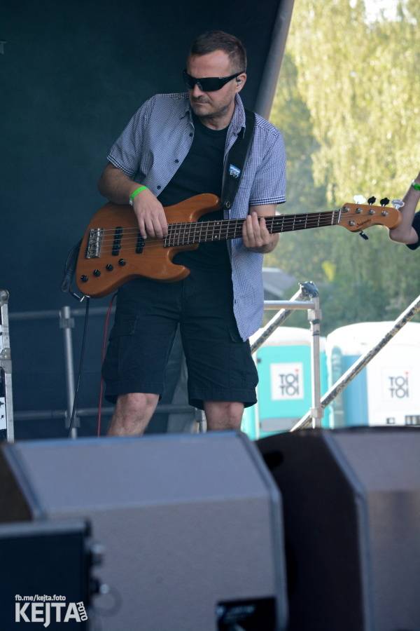 První den Mighty Sounds: V Táboře to rozbalili Zebrahead, Fast Food Orchestra nebo Queens Of Everything