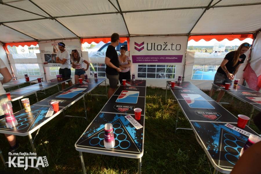 První den Mighty Sounds: V Táboře to rozbalili Zebrahead, Fast Food Orchestra nebo Queens Of Everything