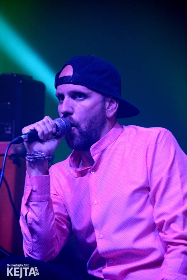 První den Mighty Sounds: V Táboře to rozbalili Zebrahead, Fast Food Orchestra nebo Queens Of Everything