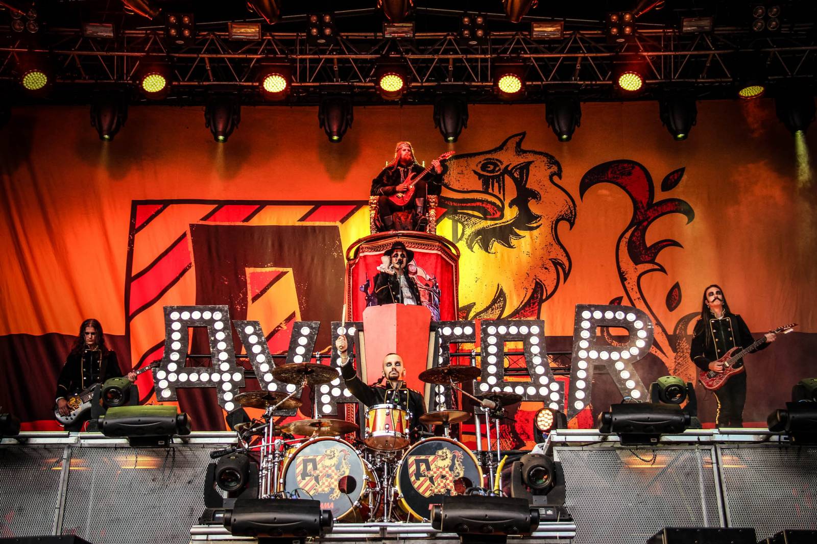 Masters Of Rock přivítal další hvězdy: Lordi strašili svými převleky, Avatar přivezl metalový cirkus