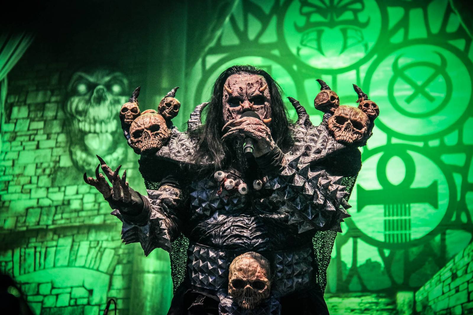 Masters Of Rock přivítal další hvězdy: Lordi strašili svými převleky, Avatar přivezl metalový cirkus