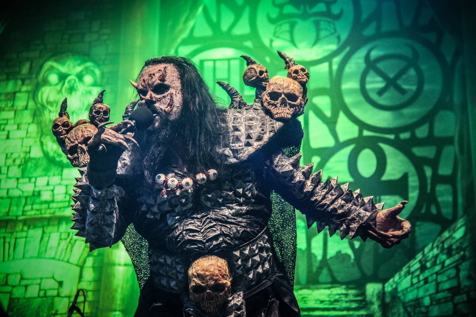 Masters Of Rock přivítal další hvězdy: Lordi strašili svými převleky, Avatar přivezl metalový cirkus