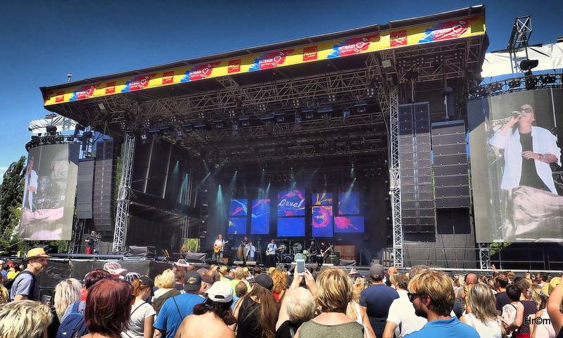 Kabát na LétoFestu v Pardubicích rozbalil velkolepou show, zahráli i Anna K. nebo Marek Ztracený