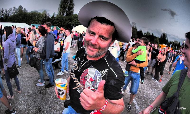 Kabát na LétoFestu v Pardubicích rozbalil velkolepou show, zahráli i Anna K. nebo Marek Ztracený