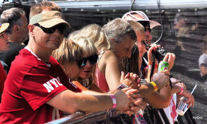 Kabát na LétoFestu v Pardubicích rozbalil velkolepou show, zahráli i Anna K. nebo Marek Ztracený