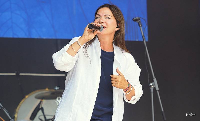 Kabát na LétoFestu v Pardubicích rozbalil velkolepou show, zahráli i Anna K. nebo Marek Ztracený