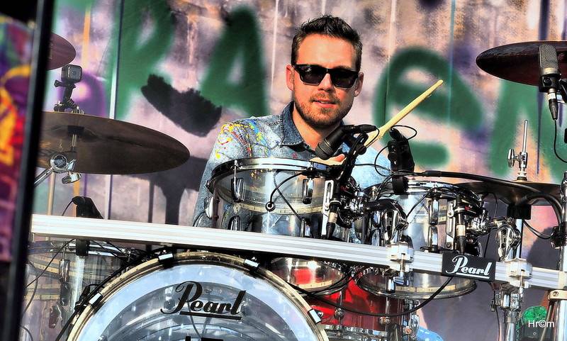 Kabát na LétoFestu v Pardubicích rozbalil velkolepou show, zahráli i Anna K. nebo Marek Ztracený