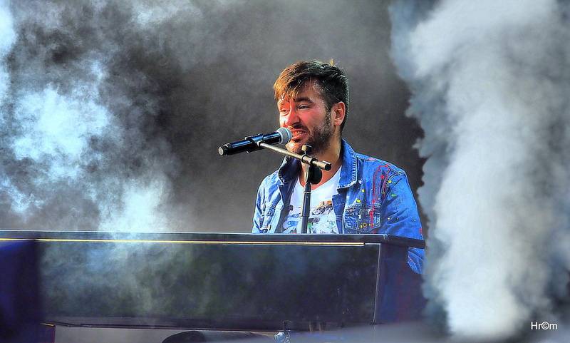 Kabát na LétoFestu v Pardubicích rozbalil velkolepou show, zahráli i Anna K. nebo Marek Ztracený