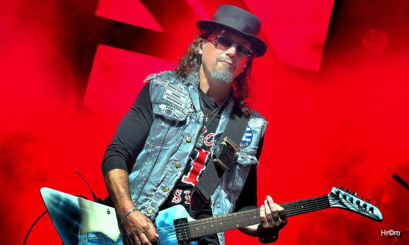 Kabát na LétoFestu v Pardubicích rozbalil velkolepou show, zahráli i Anna K. nebo Marek Ztracený